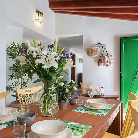 Sunset Views Terrace 2br Cave House - Parking