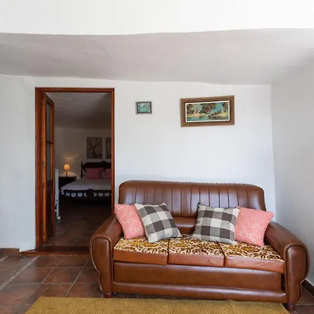 Sunset Views Terrace 2br Cave House - Parking 度假居